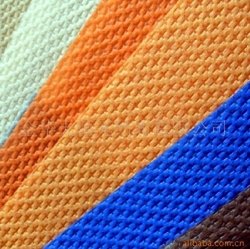 Tissu non tissé spunbond en polypropylène croisé Henghua 10-250 g/m² (PP)