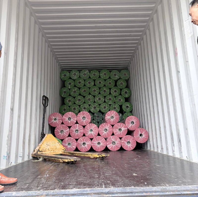 Rouleaux de tissu non tissé spunbond 100 % polypropylène 75 g/m² pour la fabrication de sacs non tissés